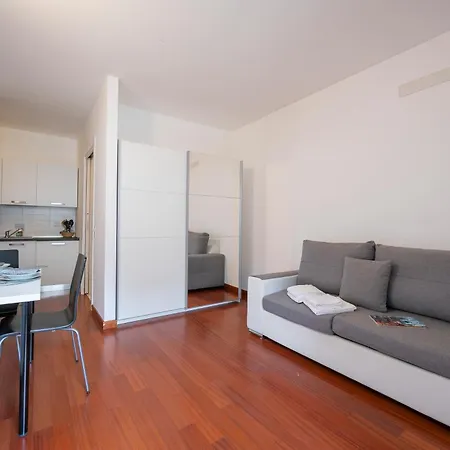 Apartment Moonlight - 150m From The - Happy